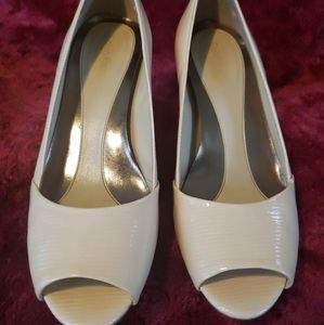 Ladies Calvin Klein Lizard Skin Pumps, 7M